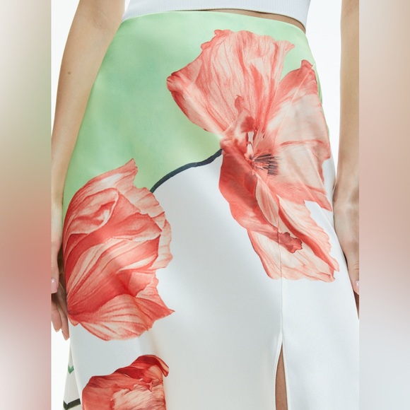 Alice + Olivia HARMONY DRAPEY SLIT ASYMMETRIC SKIRT in size 0 - Picture 4 of 7